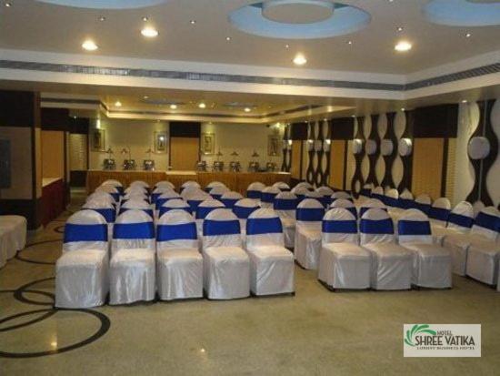 Hotel Shree Vatika Bhopal Bagian luar foto